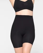 Pantalones cortos de cintura alta sin costuras que levantan la cadera