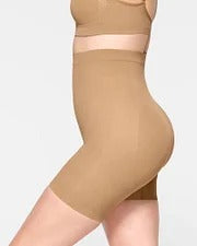 Pantalones cortos de cintura alta sin costuras que levantan la cadera